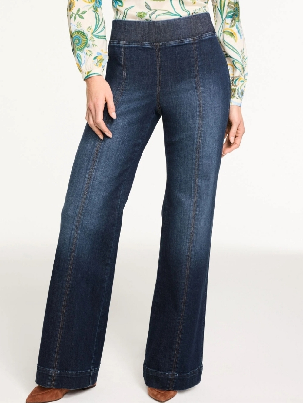 Talbots Flare Leg Pull On Travel Jean Size Large Oxford Wash